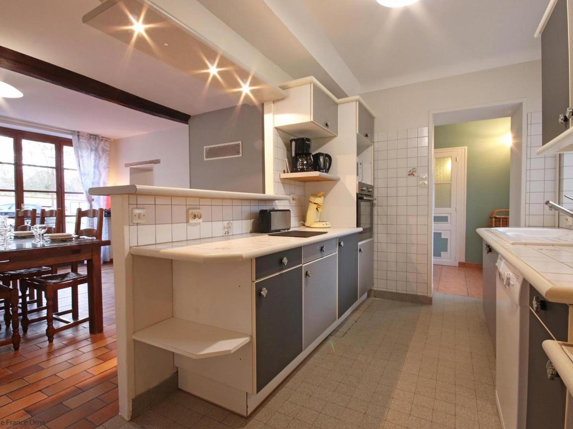 Maison Percheronne Spacieuse Avec Billard, Babyfoot, Et Jardin Clos, Animaux Bienvenus ! - Fr-1-497-65 La Mesniere Exterior foto