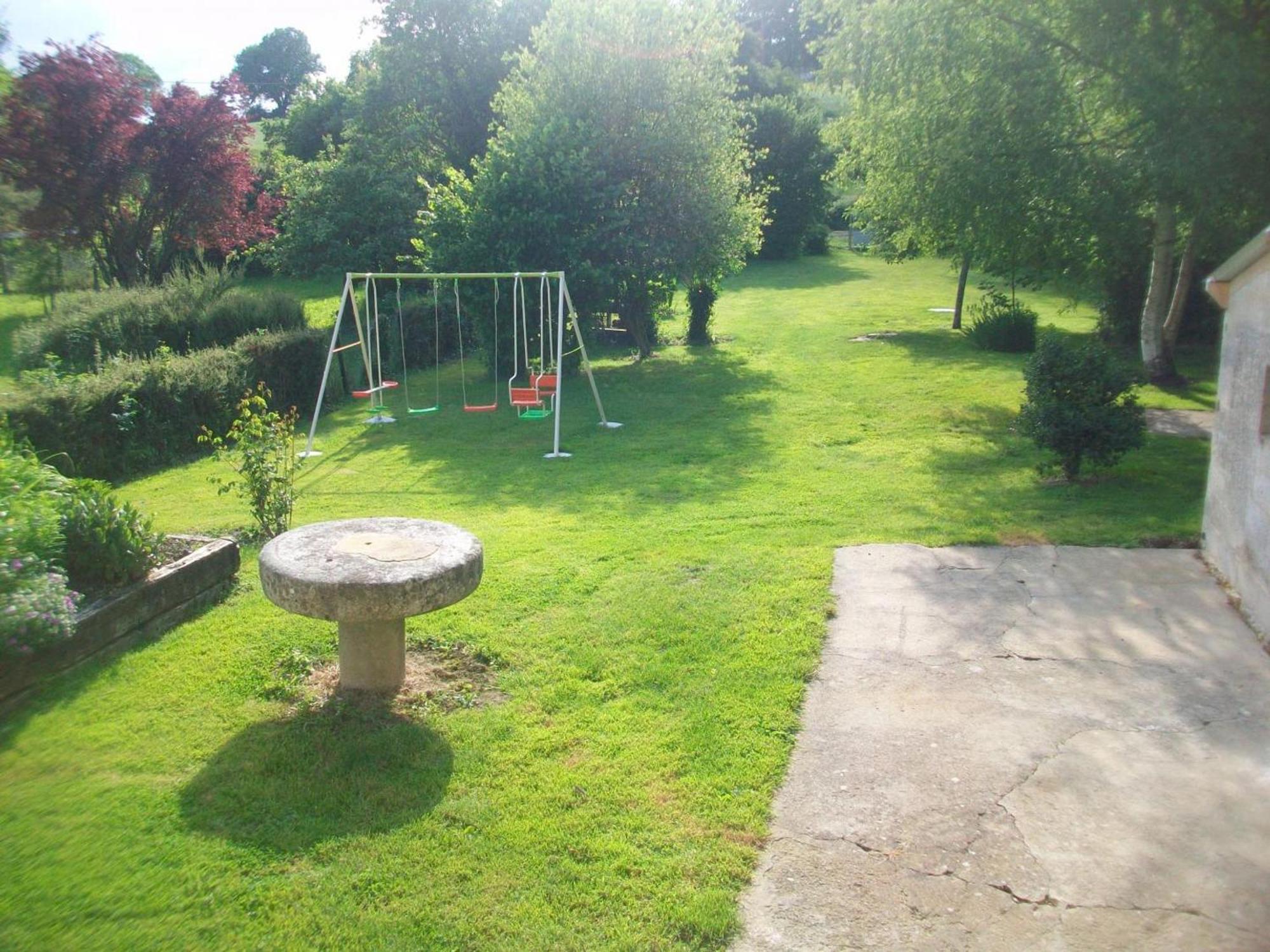 Maison Percheronne Spacieuse Avec Billard, Babyfoot, Et Jardin Clos, Animaux Bienvenus ! - Fr-1-497-65 La Mesniere Exterior foto